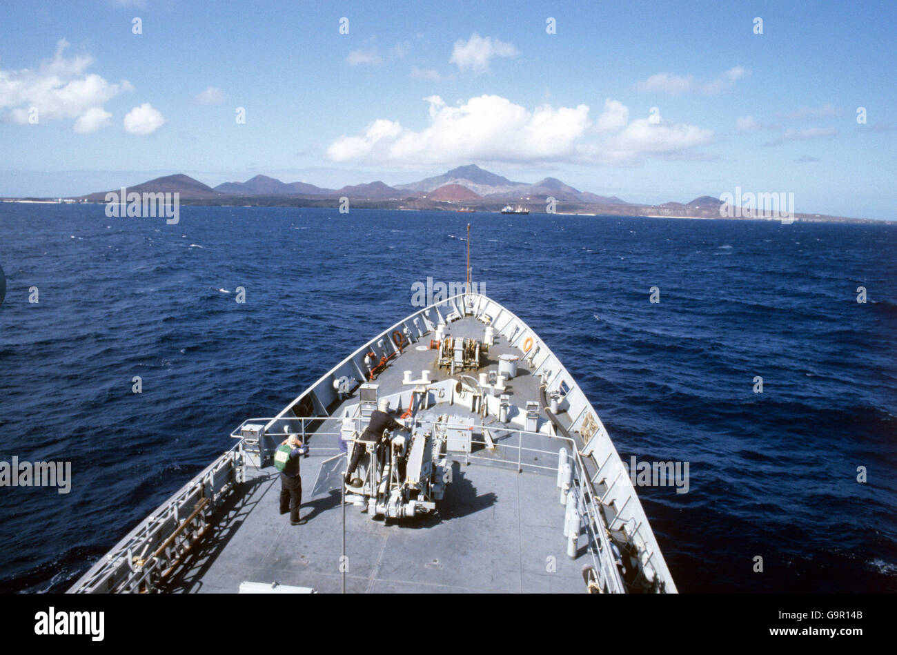 Ascension Island aus dem Meer. Das vulkanische Wahrzeichen mitten im Atlantik, das sich als wichtiger Stützpunkt für die britische Task Force in den Falklands erwiesen hat. Stockfoto