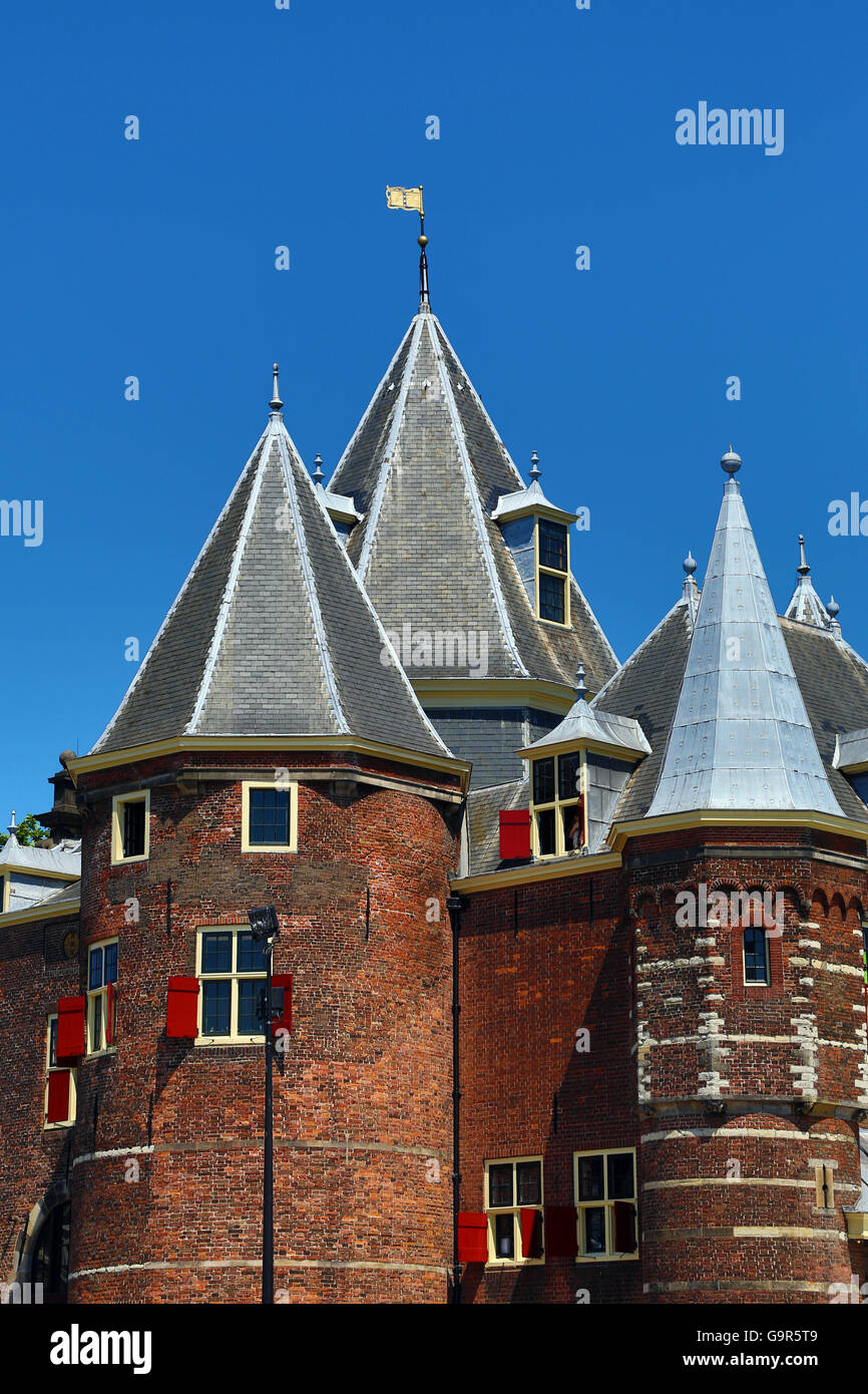 In De Waag, 15. Jahrhundert Stadttor, die jetzt ein Restaurant in Nieuwmarkt Platz in Amsterdam, Holland Stockfoto