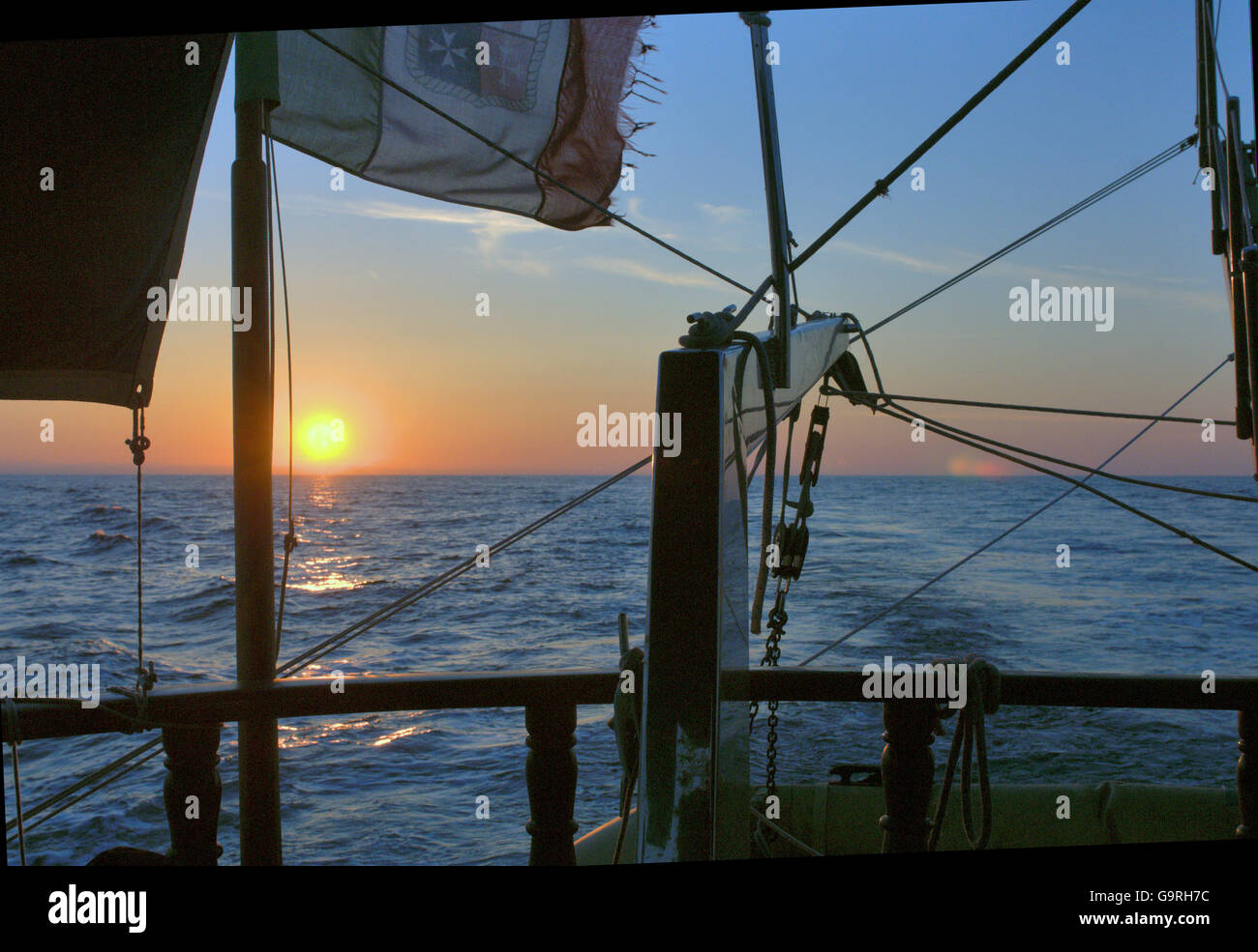 Sonnenuntergang, hinteren Deck, Äolischen Inseln, Italien / Achterdeck, Liparischen Inseln Stockfoto