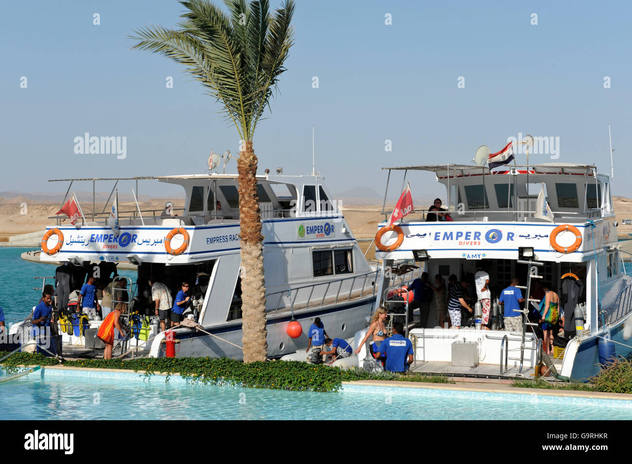 Tauchen Boot, Taucher, Taucher, Port Ghalib, Marsa Alam, Ägypten Stockfoto