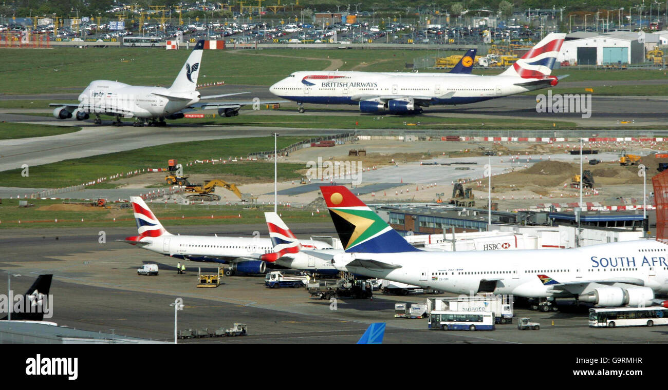 Blick vom neuen Kontrollturm am Flughafen Heathrow, der ab Samstag, dem 21. April, alle Bewegungen des Flughafens abfangen soll. 18/04/2007. Stockfoto