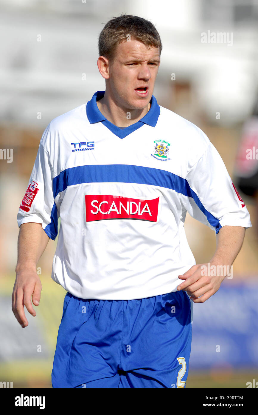 Fußball - Coca-Cola Football League Two - Barnett / Stockport County - Underhill Stadium. Robert Clare, Stockport County Stockfoto