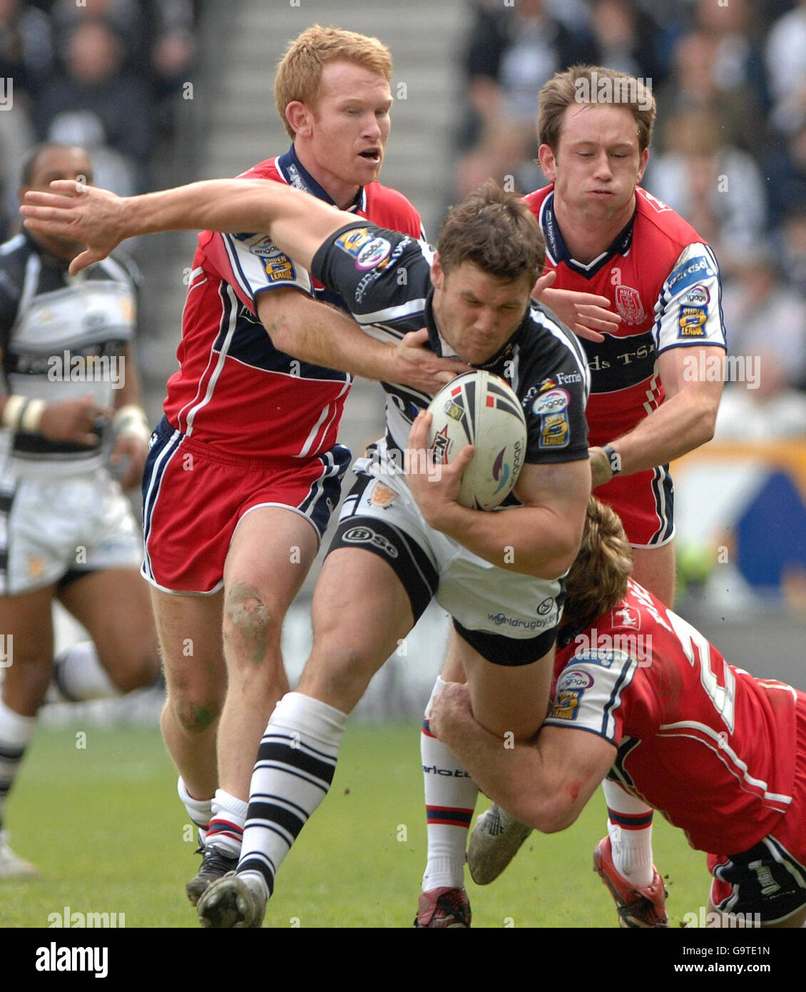 Hull FC's Kirk Yeaman beim Angriff während des Engage Super League Spiels gegen Hull Kingston Rovers im Kingston Communications Stadium, Hull. Stockfoto