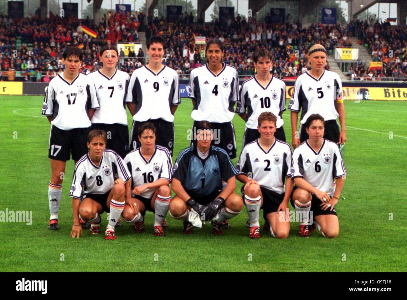 Frauenfußball - UEFA-Europameisterschaft 2001 - Finale - Deutschland gegen Schweden. Deutschland-Teamgruppe Stockfoto