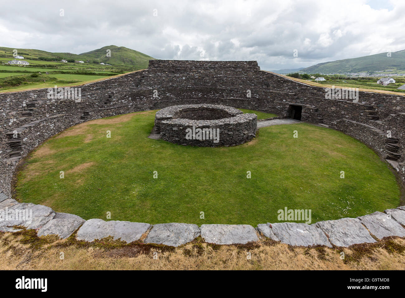 Cahergall Stone Fort in der Nähe von Cahirsiveen im Südwesten Irlands. Stockfoto