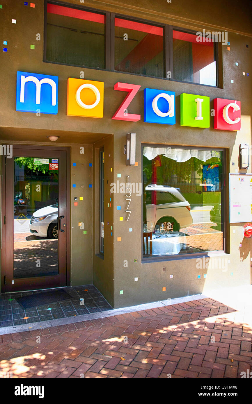 Mozaic Restaurant auf der Main Street in der Innenstadt von Sarasota, FL Stockfoto