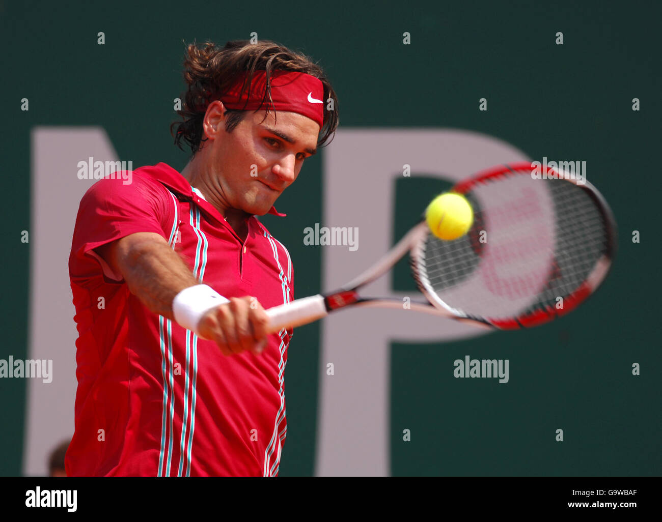 Tennis - ATP Masters Series - Monte Carlo - Halbfinale - Roger Federer gegen Juan Carlos Ferrero. Roger Federer aus der Schweiz Stockfoto