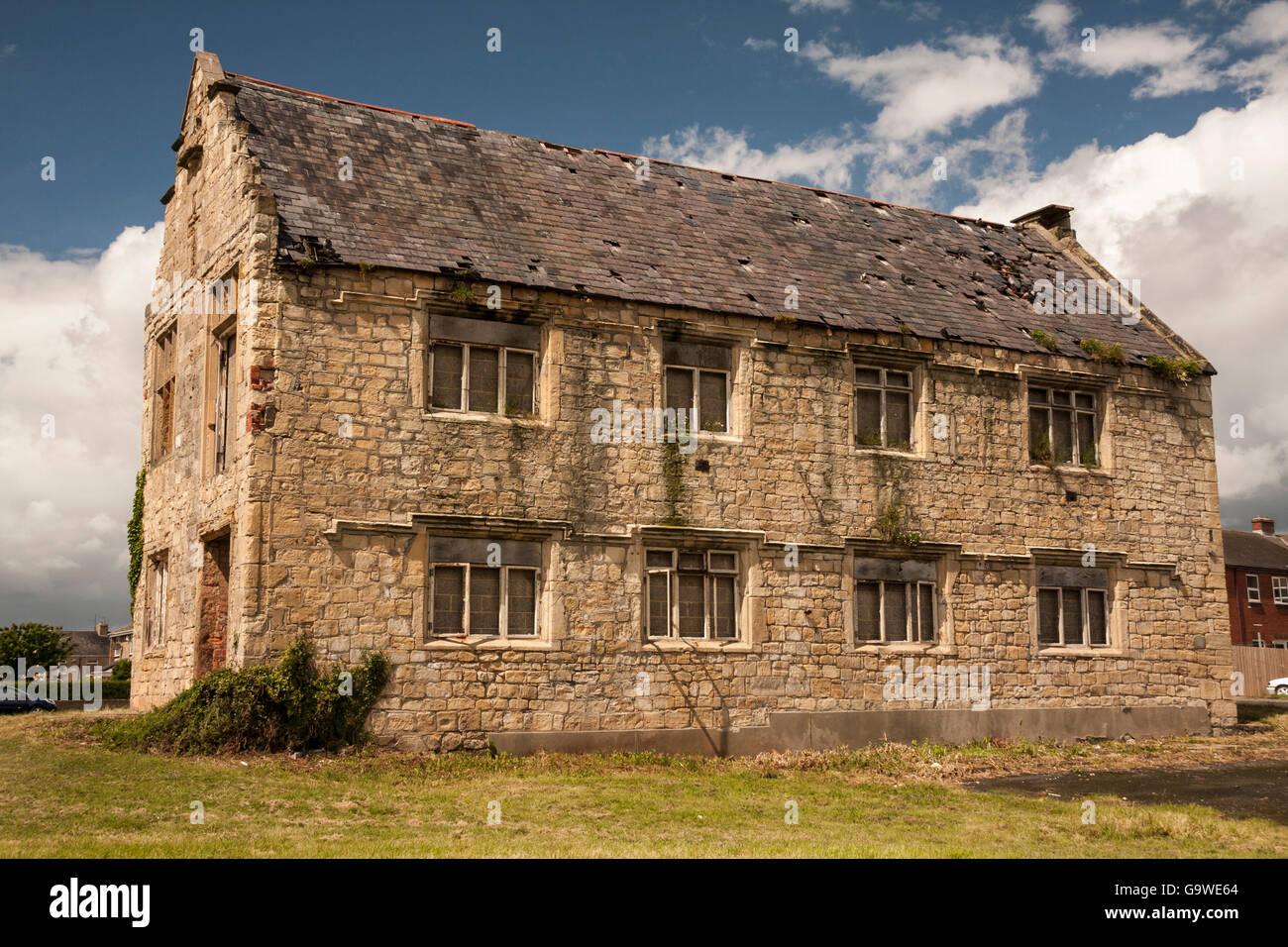 Die verfallenen Friarage Manor House, das einst Teil der St. Hilda's Hospital in Hartlepool wurde. Das Gebäude steht unter Denkmalschutz. Stockfoto