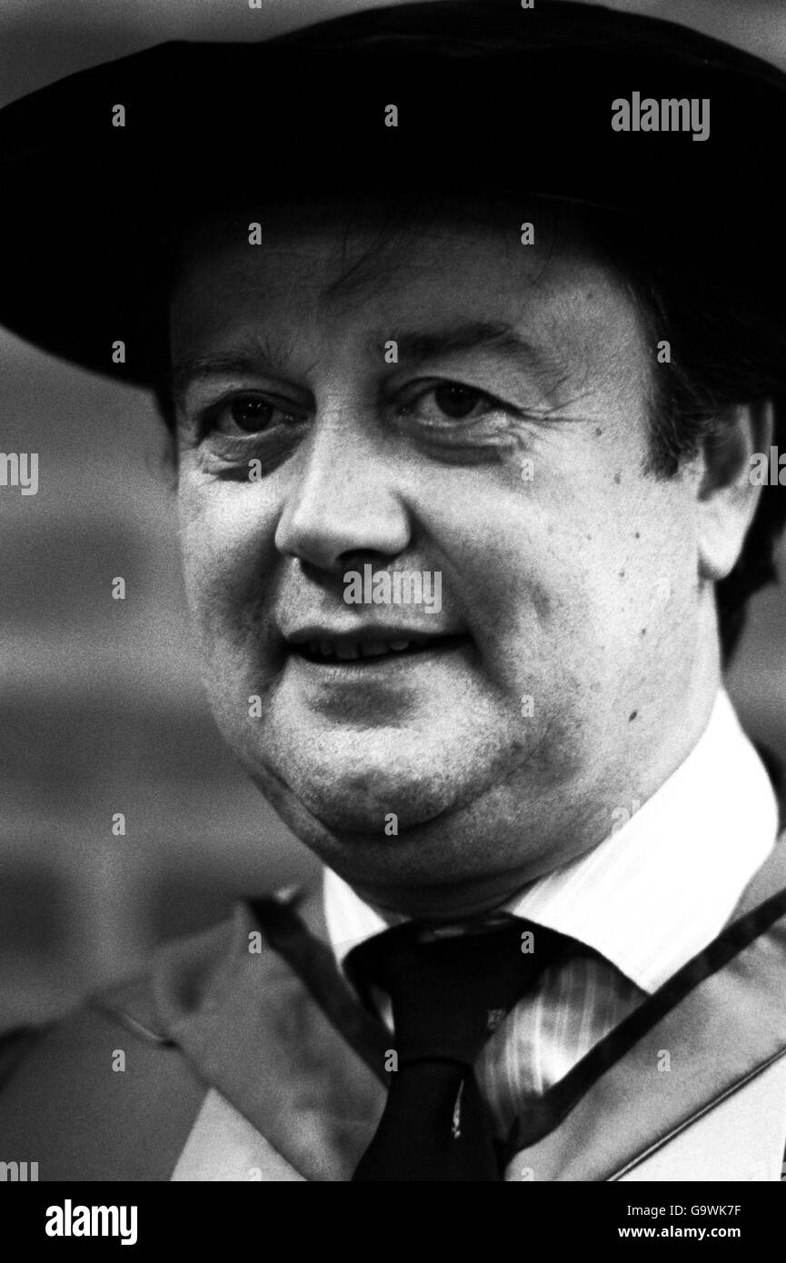 Politik – Ken Clarke. Rushcliffe MP Kenneth Clarke an der Universität von Nottingham, um seinen Ehrendoktortitel zu erhalten Stockfoto