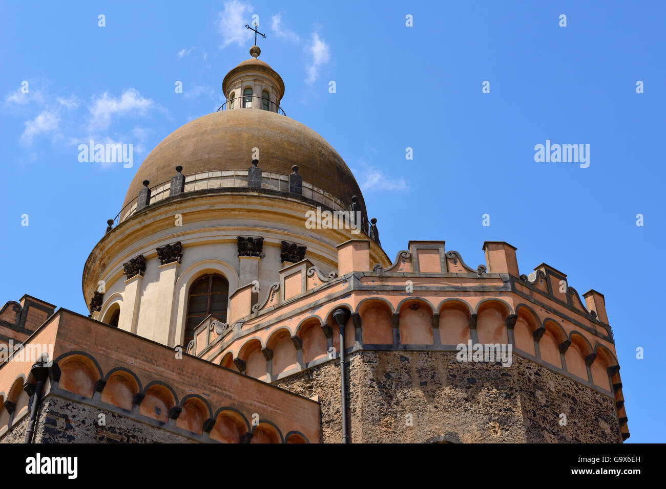 Kuppel der Chiesa di San Nicola in Piazza San Nicola in Randazzo, Sizilien, Italien Stockfoto