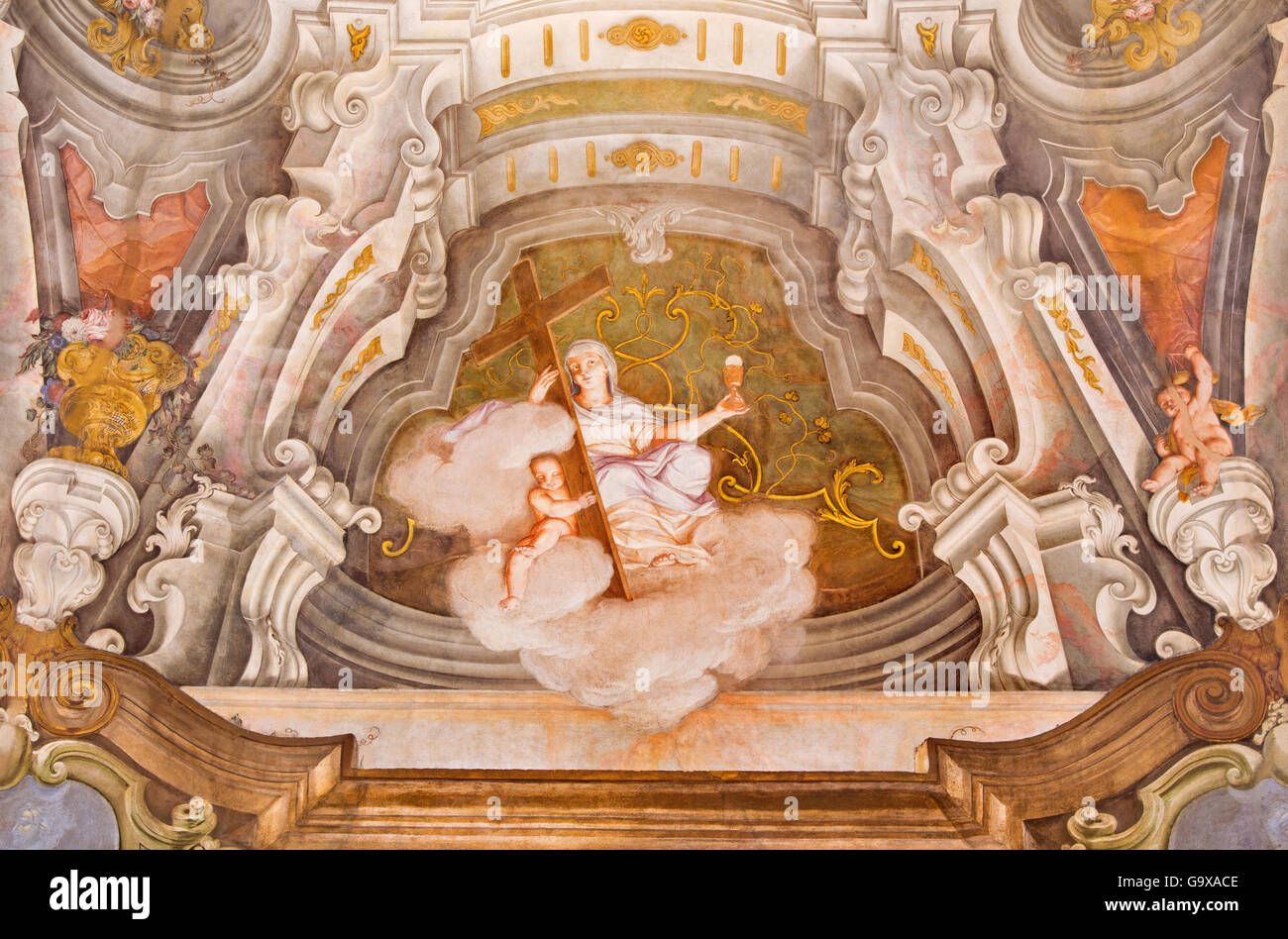 BRESCIA, Italien: Fresko von Kardinal Tugend des Glaubens in der Chiesa di Santa Maria della Carita von Ferdinando Kairo und Luigi Vernazal Stockfoto