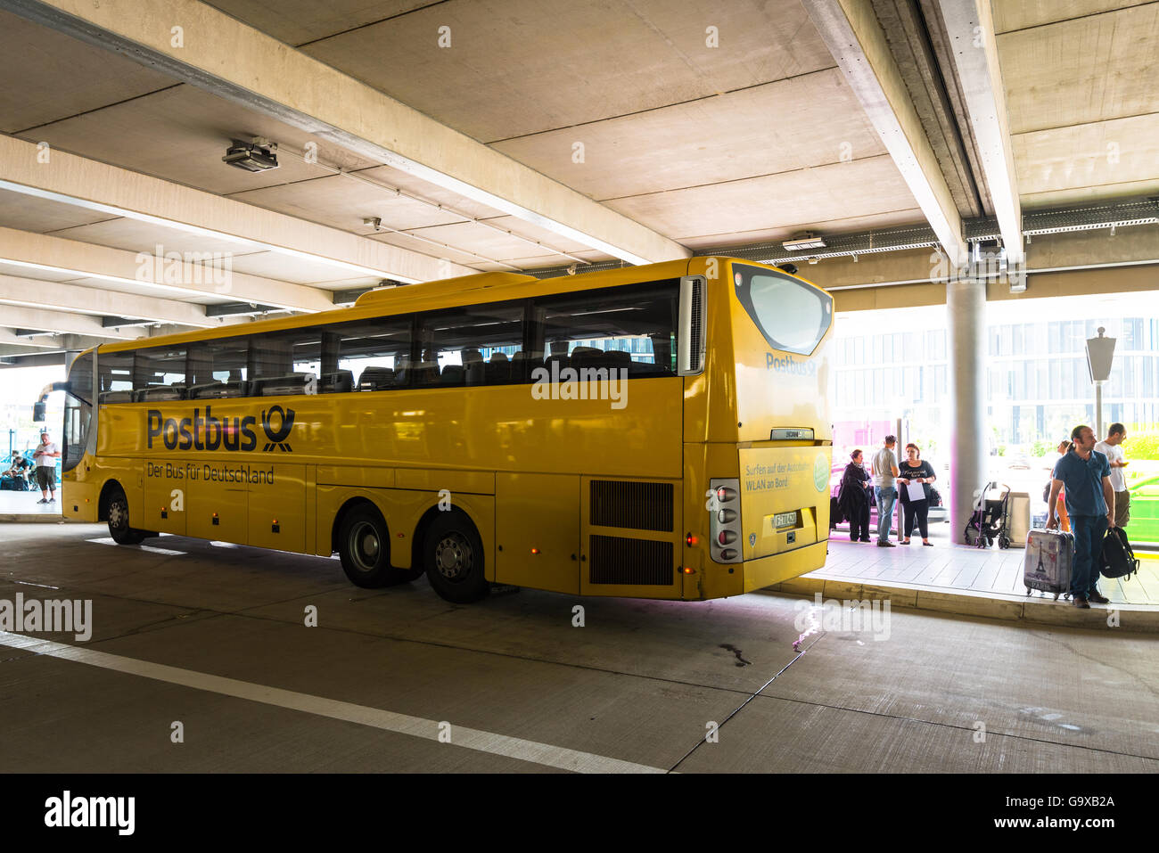 Bus 122 Flughafen Stuttgart Nach Scharnhauset Park www.alamy.de