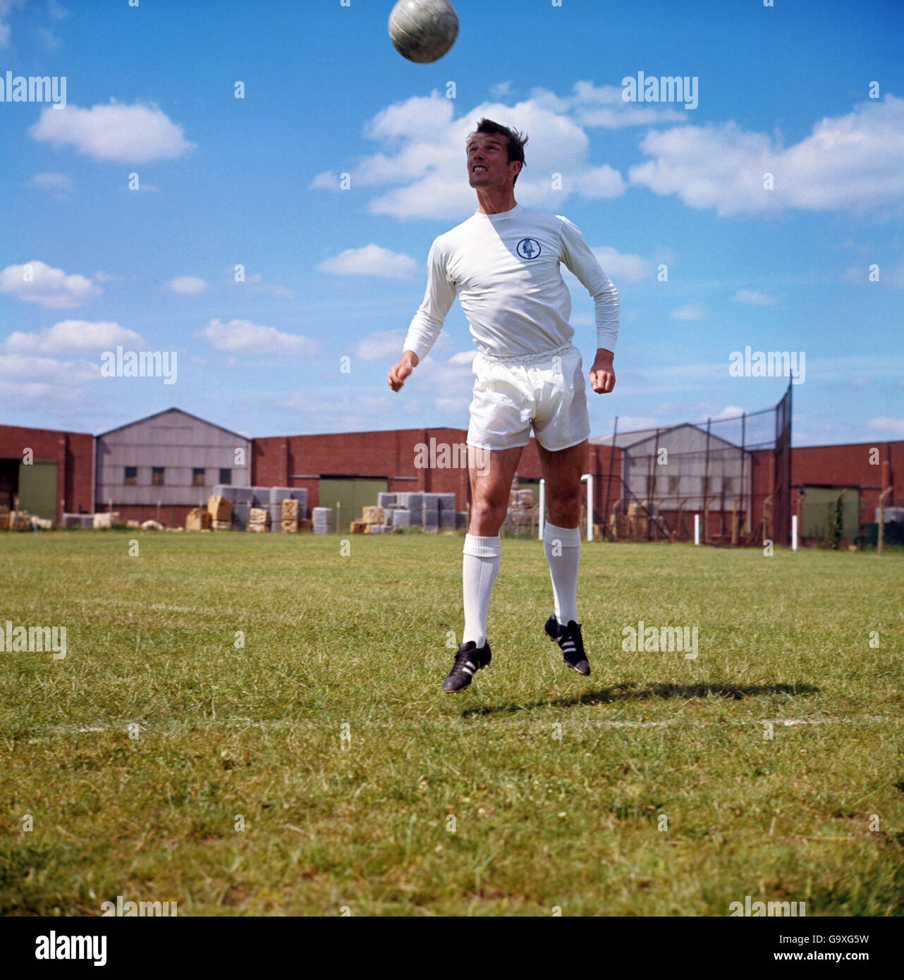 Fußball - Football League Division One - Leeds United Photocall. Paul Madeley, Leeds United Stockfoto