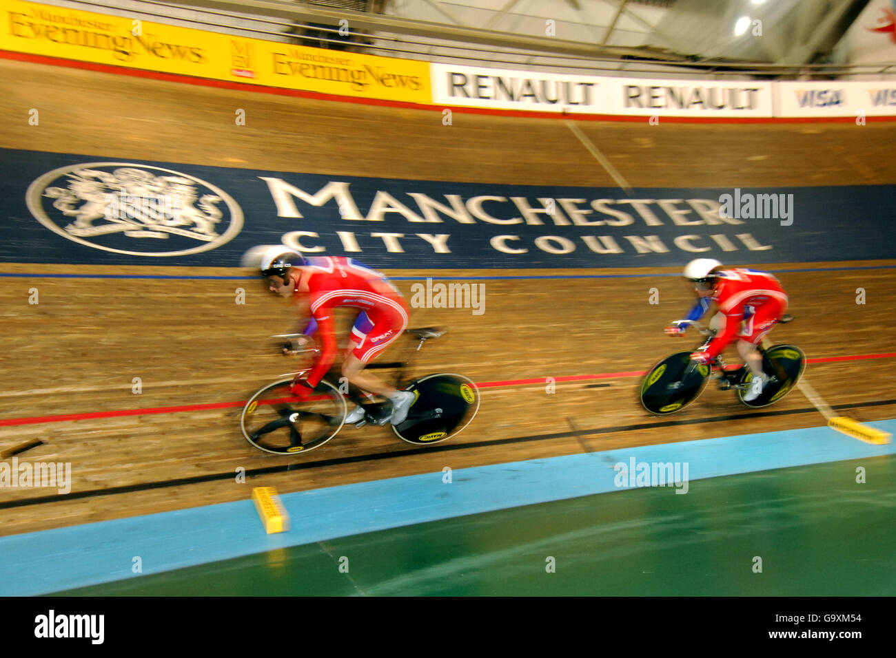 (L-R) die Briten Darren Kenny und Jody Cundy im Team-Sprint-Finale, gemischter Rüde Stockfoto