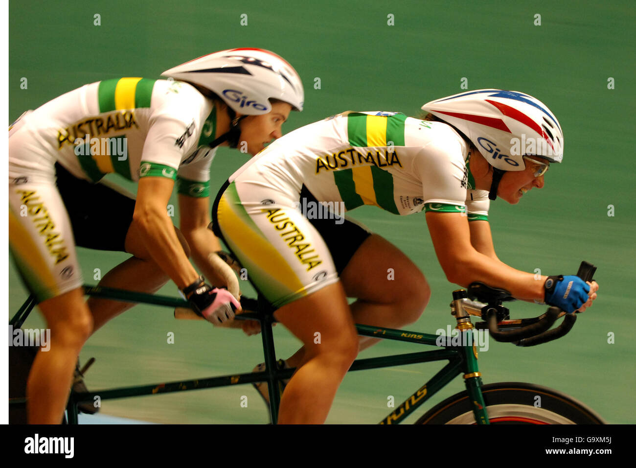 (L-R) die Australier Felicity Johnson und Katie Parker im Tandem-Sprint-Finale, B/VI-Hündin Stockfoto