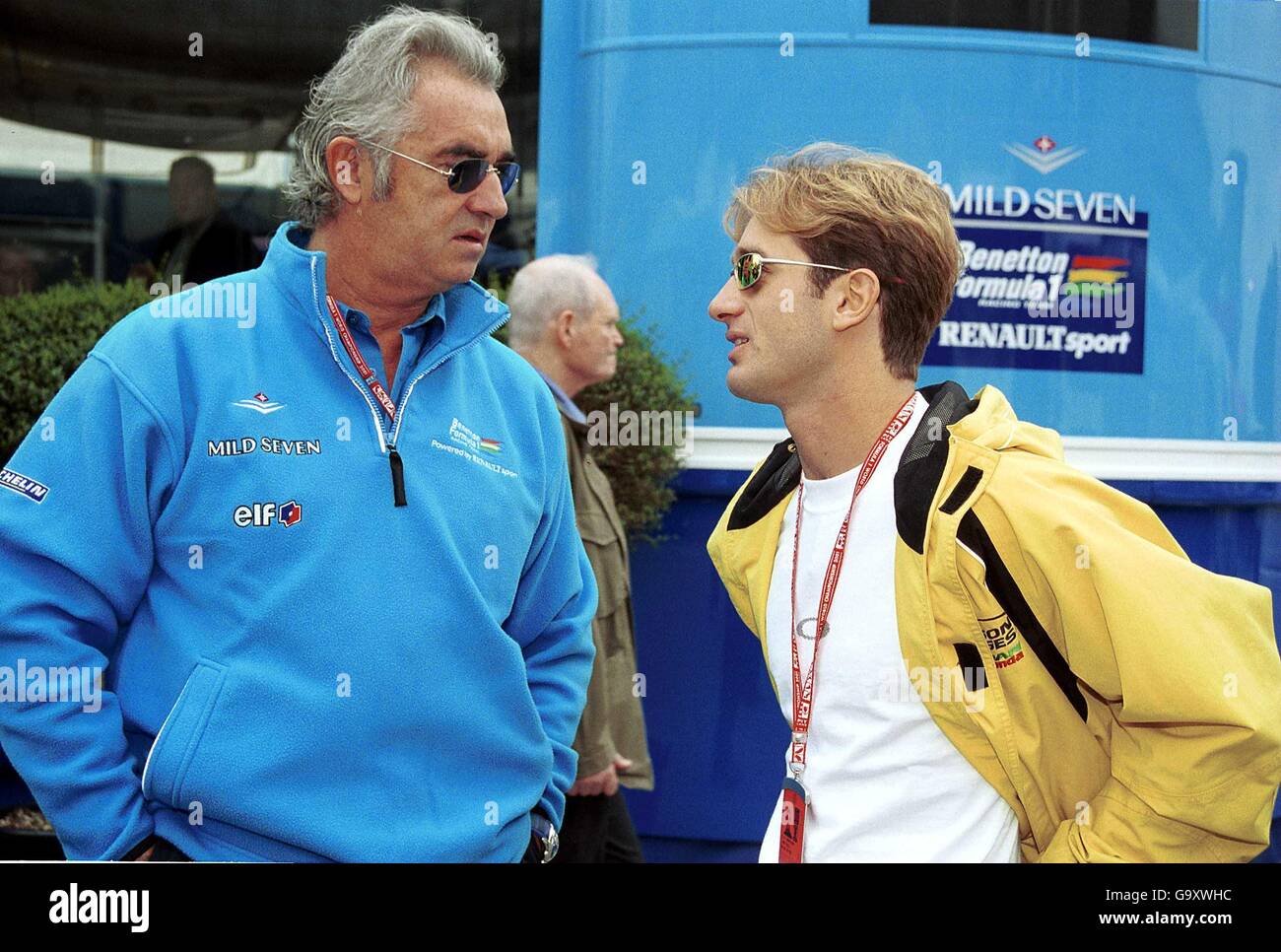 Benneton-Chef Flavio Briatore mit Jarno Trulli im Fahrerlager Beim Großen Preis von Italien Stockfoto