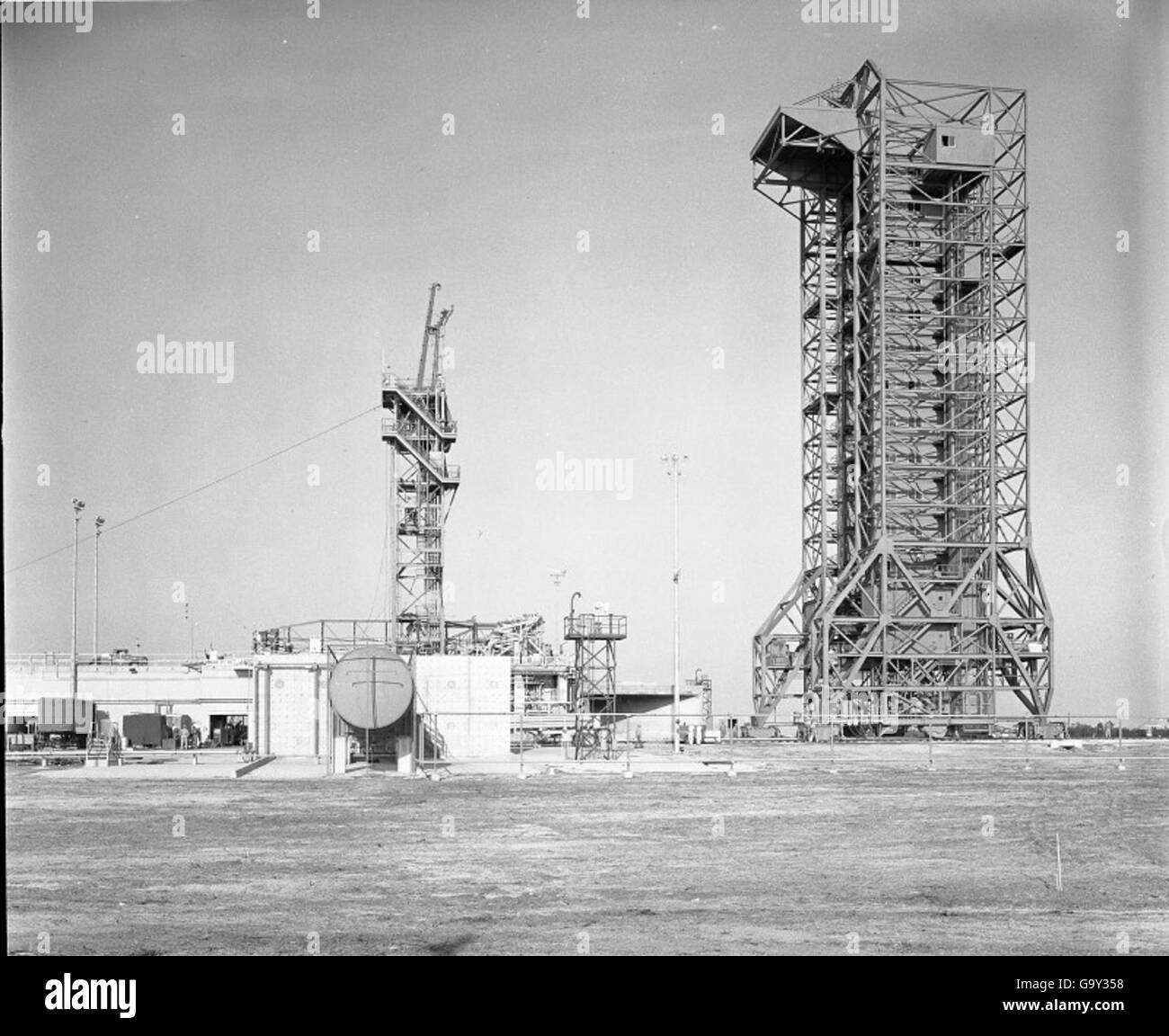 Ein Foto aus der Atlas negative Collection, das einen Atlas-Raketenstart erfasst. Das Bild markiert einen wichtigen Moment in der US-Raketenentwicklung und hilft bei der Verfeinerung des ICBM-Programms. Stockfoto