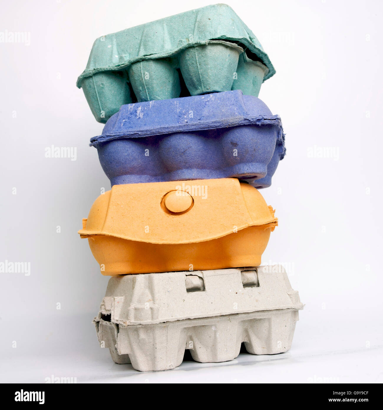 In Welchen Müll Kommen Eierkartons Stapel eierkartons -Fotos und -Bildmaterial in hoher Auflösung – Alamy