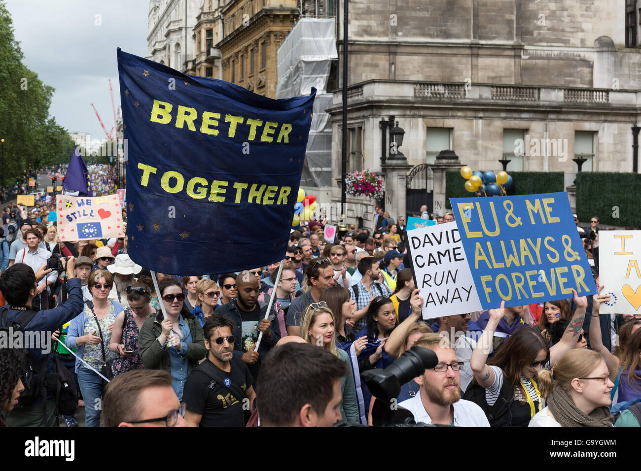 London, UK. 2. Juli 2016. Anti-Austritt Protestmarsch in London, UK-Credit: London Pix/Alamy Live News Stockfoto