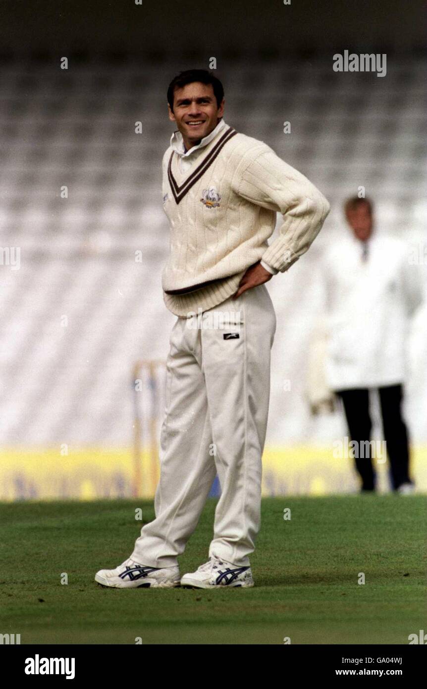 Cricket - Cricinfo County Championship Division One - Surrey V Yorkshire - erster Tag. Mark Ramprakash, Surrey Stockfoto