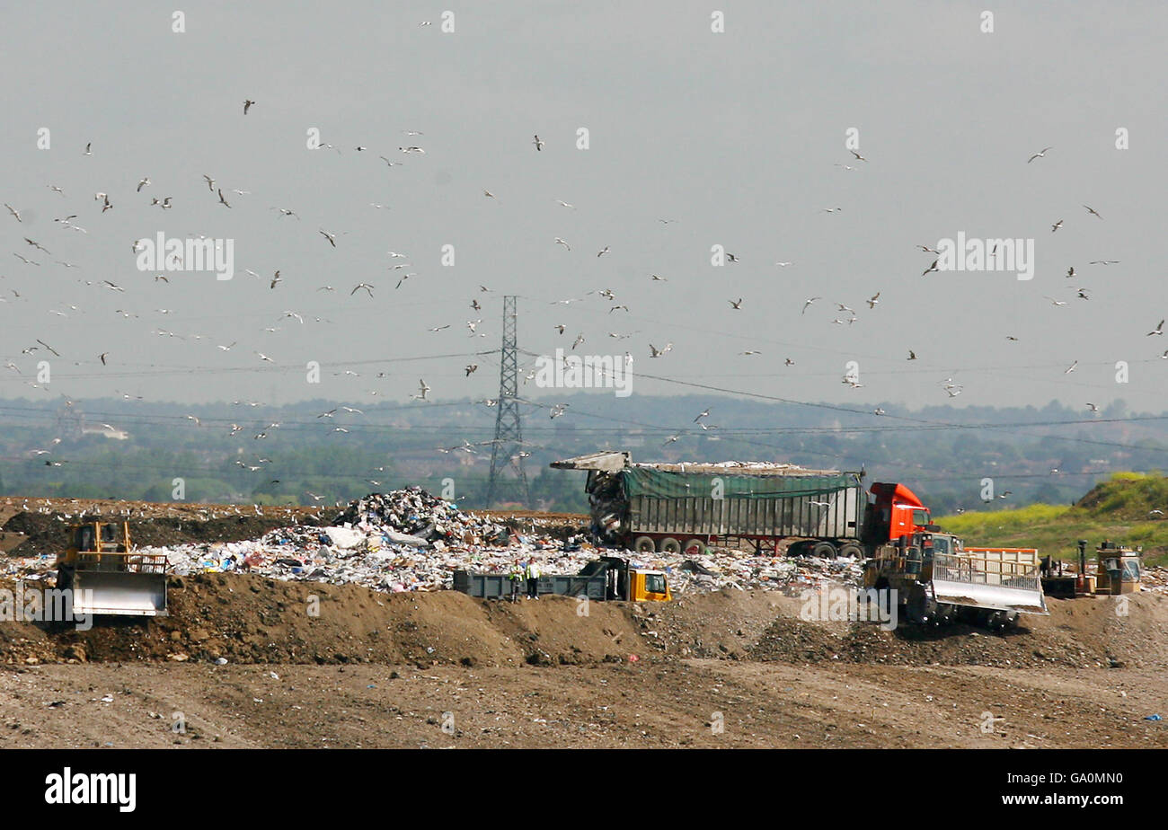 Eine allgemeine Ansicht einer Mülldeponie in der Nähe der Themse, London. Stockfoto