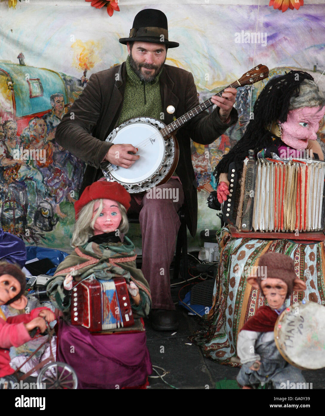 Irish Busker - Killkenny Stadt. Stock Bild eines irischen Straßenmusikers in Killkenny City Stockfoto