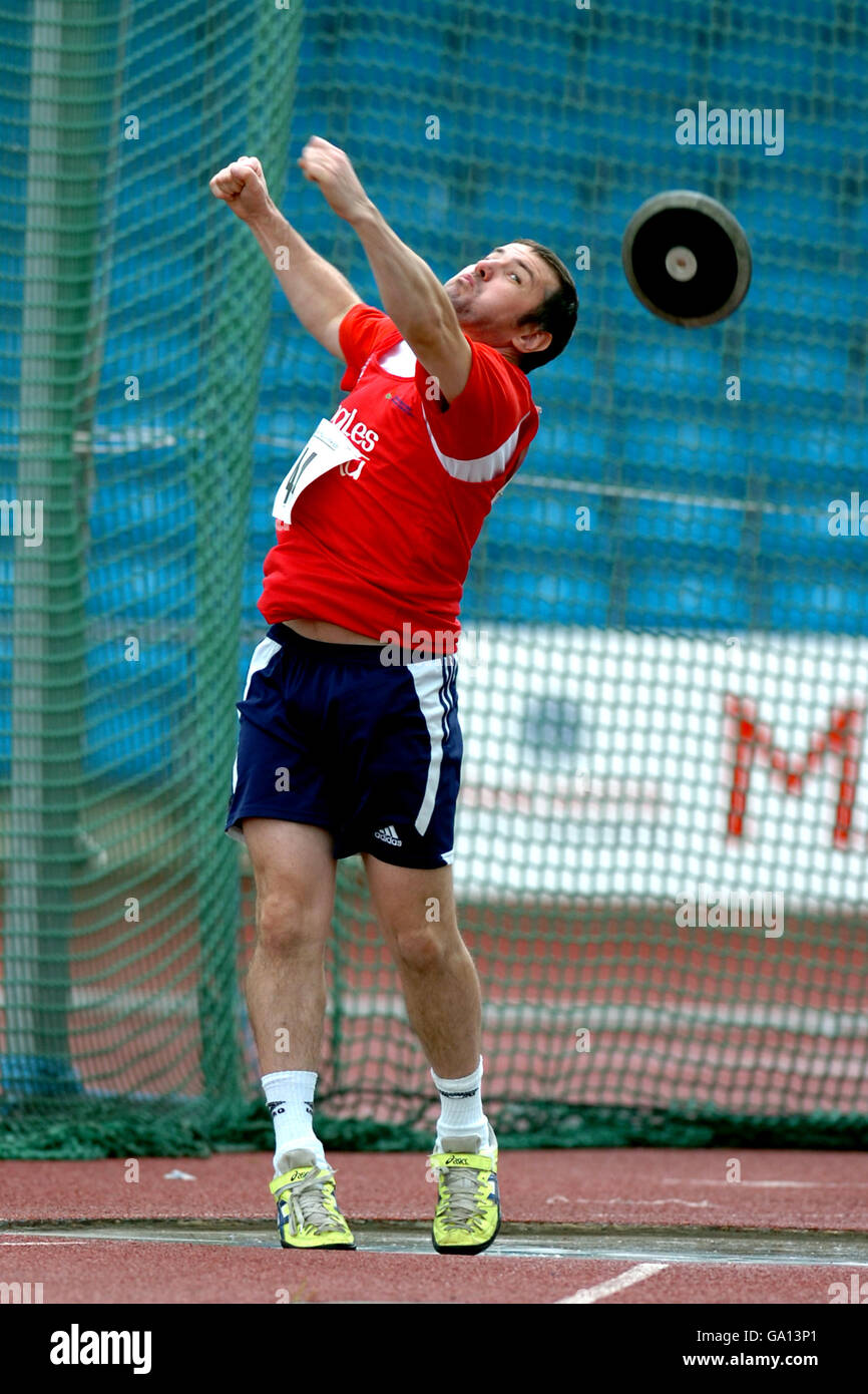 Leichtathletik - DSE British Open Athletics Championship - Manchester Regional Arena. Der britische John Jones in Aktion in der Diskusklasse der Männer 20, 35-38 Stockfoto