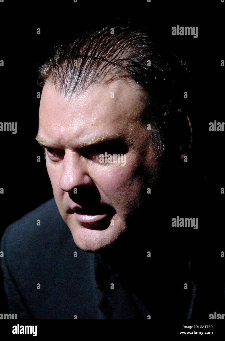 Bryn Terfel (Sweenet Todd) während einer Probe von „Sweeney Todd, The Demon Barber of Fleet Street“ in der Royal Festival Hall im Zentrum von London vor der Eröffnungsvorstellung an diesem Abend. Stockfoto