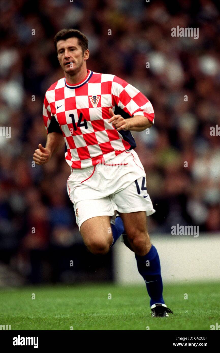 Fußball - WM 2002 Qualifikation - Gruppe sechs - Schottland / Kroatien.  Davor Suker, Kroatien Stockfotografie - Alamy
