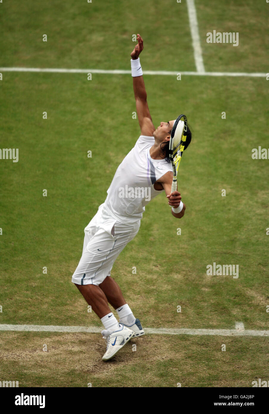 Tennis - Wimbledon Championships 2007 - Tag 7 - All England Club. Rafael Nadal im Kampf gegen Robin Soderling Stockfoto