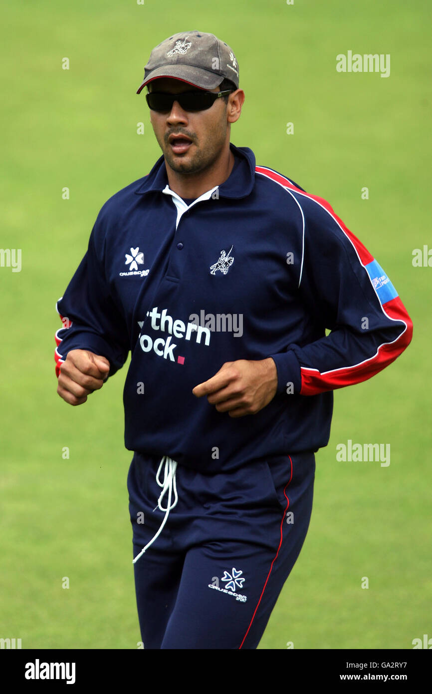 Middlesex Crusaders' Owais Shah während des Friends Provident Trophy Southern Conference Spiels in Lord's, London. Stockfoto