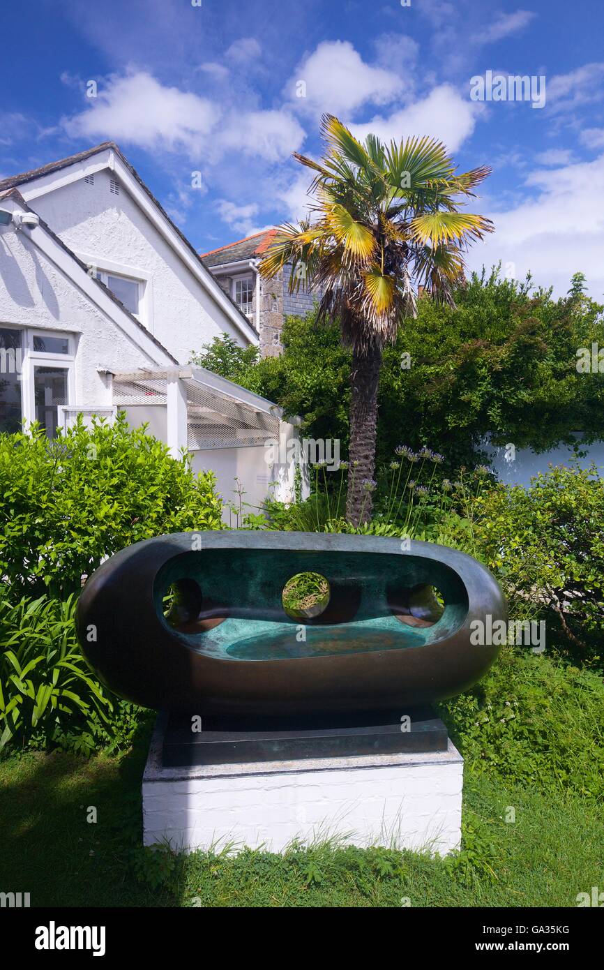 Fluss bilden, 1965, Barbara Hepworth Museum und Skulpturengarten, St. Ives, Südwestengland, Cornwall, England, UK, GB, Europa Stockfoto