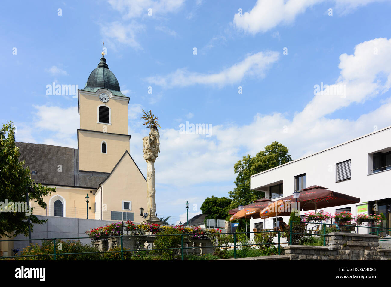 Vitis Hauptplatz mit Pfarrkirche und die Heilige Dreifaltigkeit Spalte Österreich Niederösterreich, untere Österreich Waldviertel Stockfoto