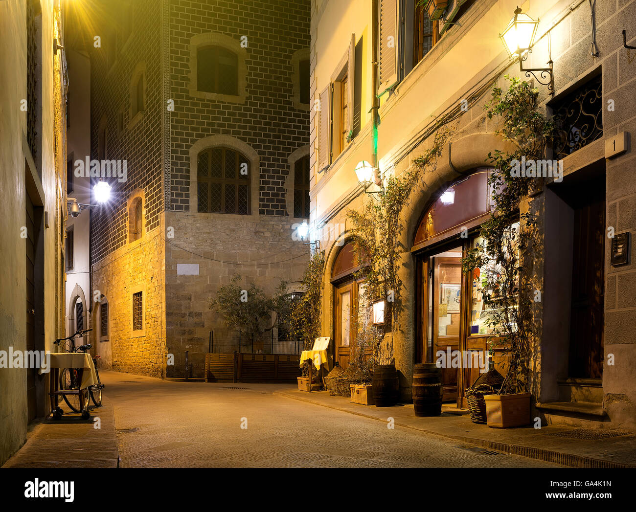Restaurant befindet sich in der alten Straße von Florenz, Italien Stockfoto