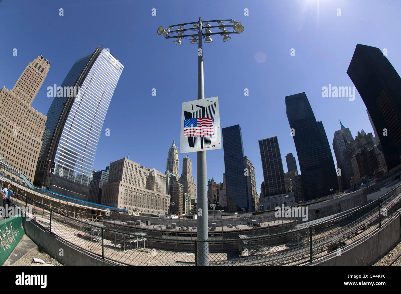 6. September 2005 - New York City, NY, USA - A Twin Towers Denkmal unterzeichnen auf der Baustelle von Ground Zero. Stockfoto