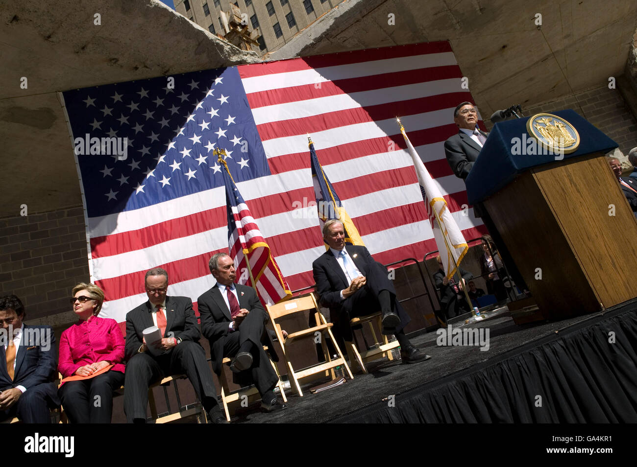 6. September 2005 - New York City - Transport-Sekretärin Mineta spricht, Hillary Clinton, Chuck Schumer, Mike Bloomberg hören Stockfoto