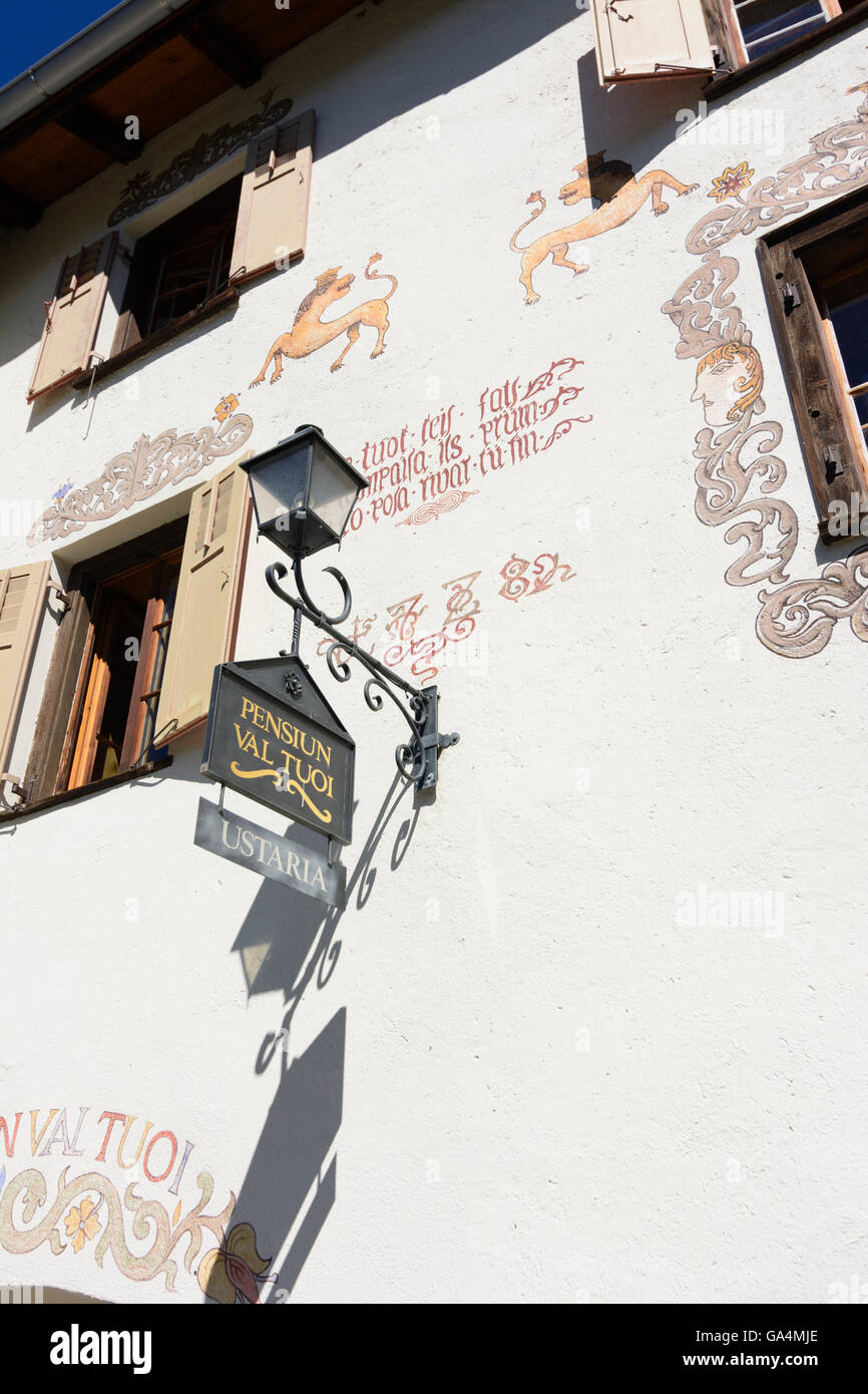 Guarda mit Sgraffito geschmückt Haus Schweiz Graubünden, Graubünden Unterengadin, Unterengadin Stockfoto