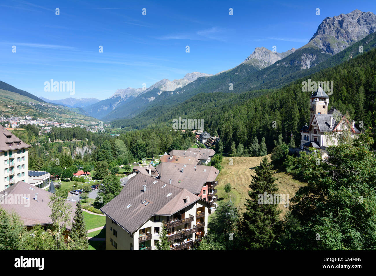 Tarasp Villa Engiadina in Vulpera vor Piz Lischana Schweiz Graubünden, Graubünden Unterengadin, Unterengadin Stockfoto