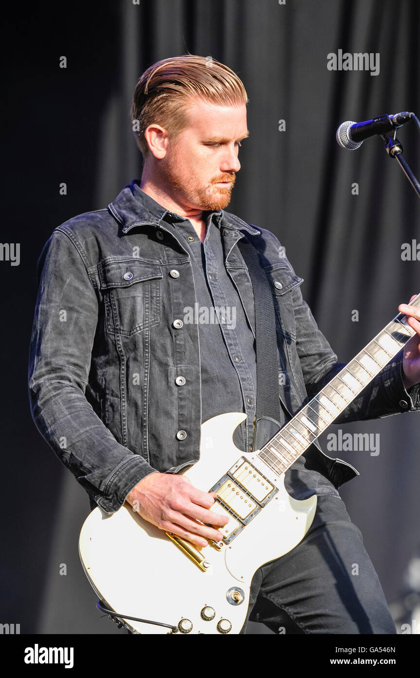 Alternative rock group englisch -Fotos und -Bildmaterial in hoher ...