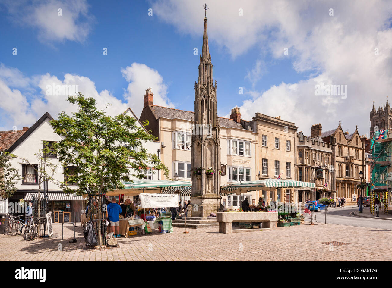 Glastonbury Stadtzentrum und Markt-Kreuz, Glastonbury, Somerset, England, Vereinigtes Königreich Stockfoto