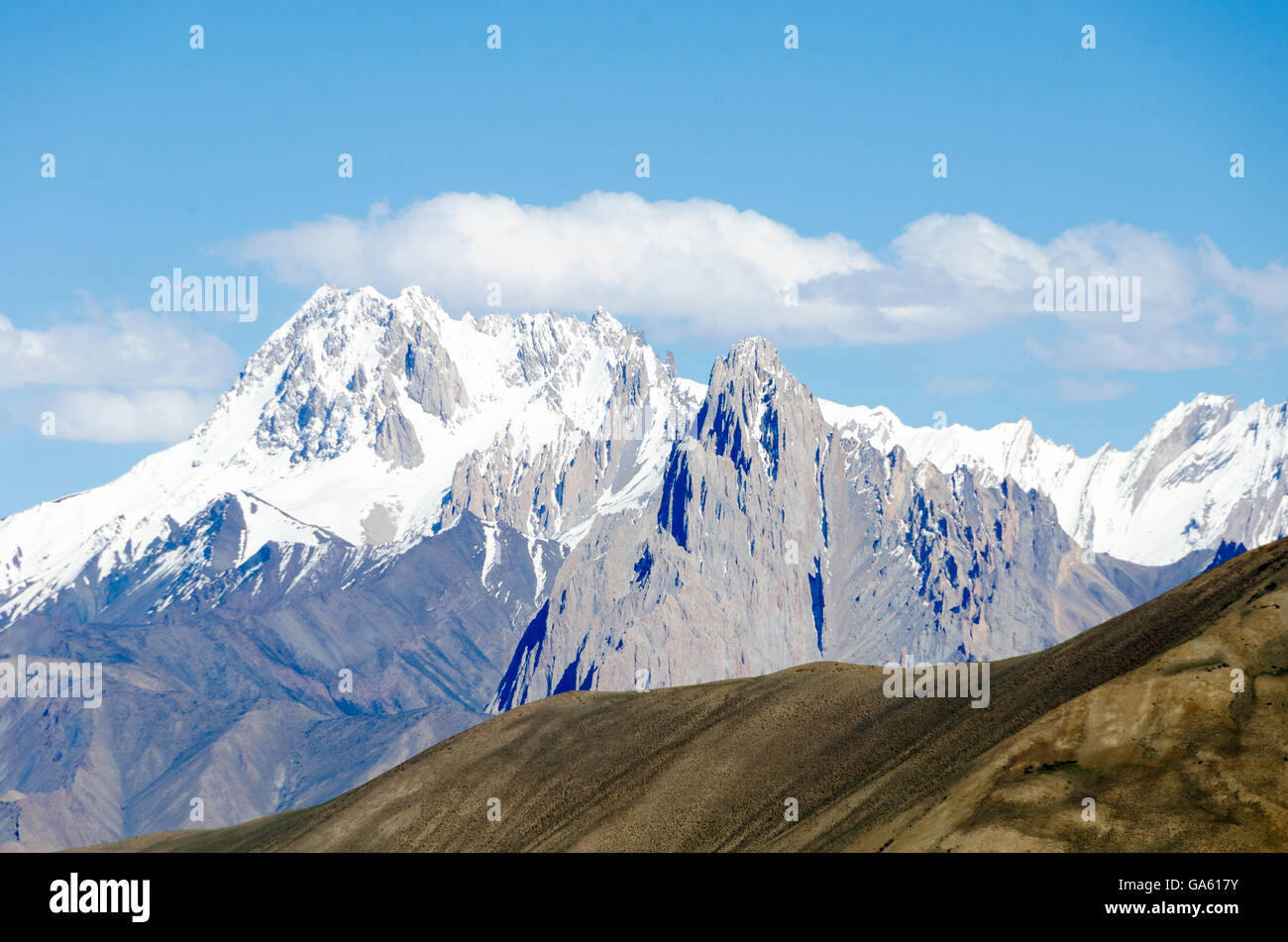 Dürren Berge, Himalaya, Namikala Pass, in der Nähe von Lamayuru, Leh, Srinagar Straße, Ladakh, Jammu und Kaschmir, Indien. Stockfoto