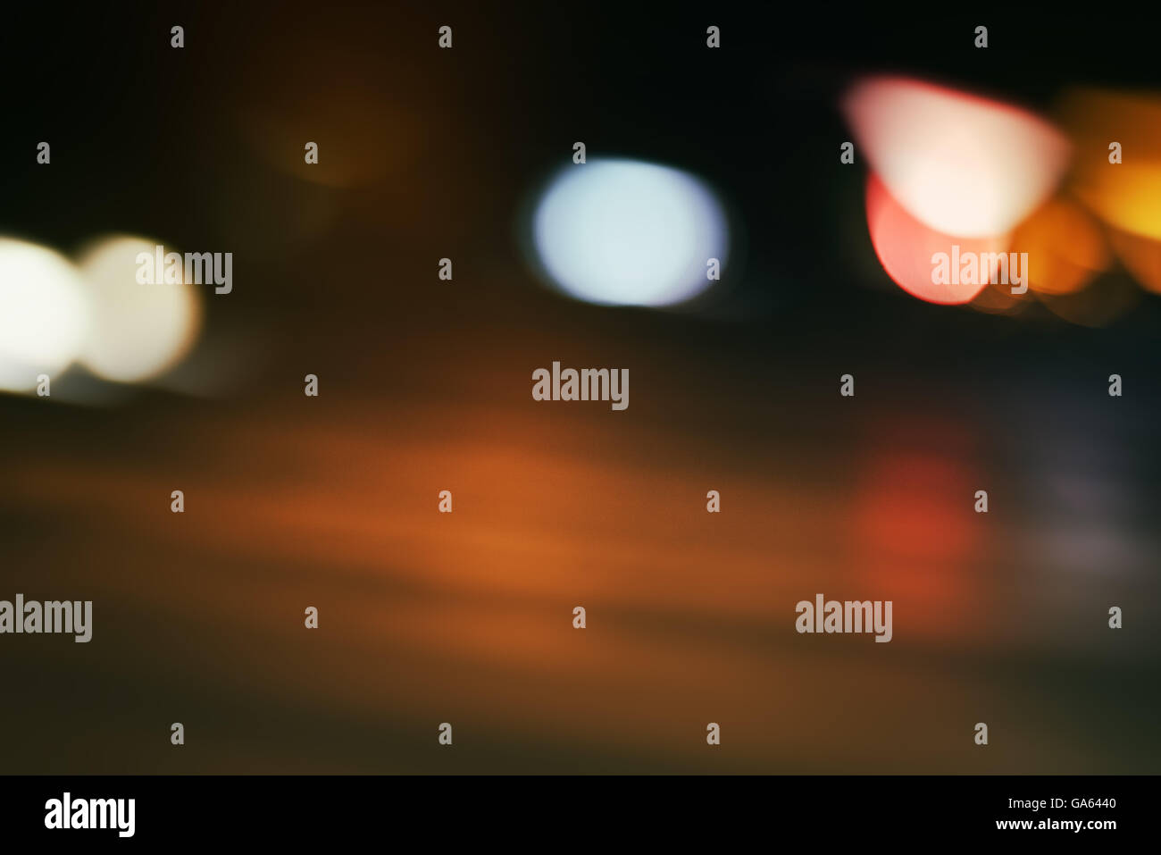Retro getönten Bokeh hellen Hintergrund, abstrakt urban Street oder Verkehr Detail unscharf Stockfoto