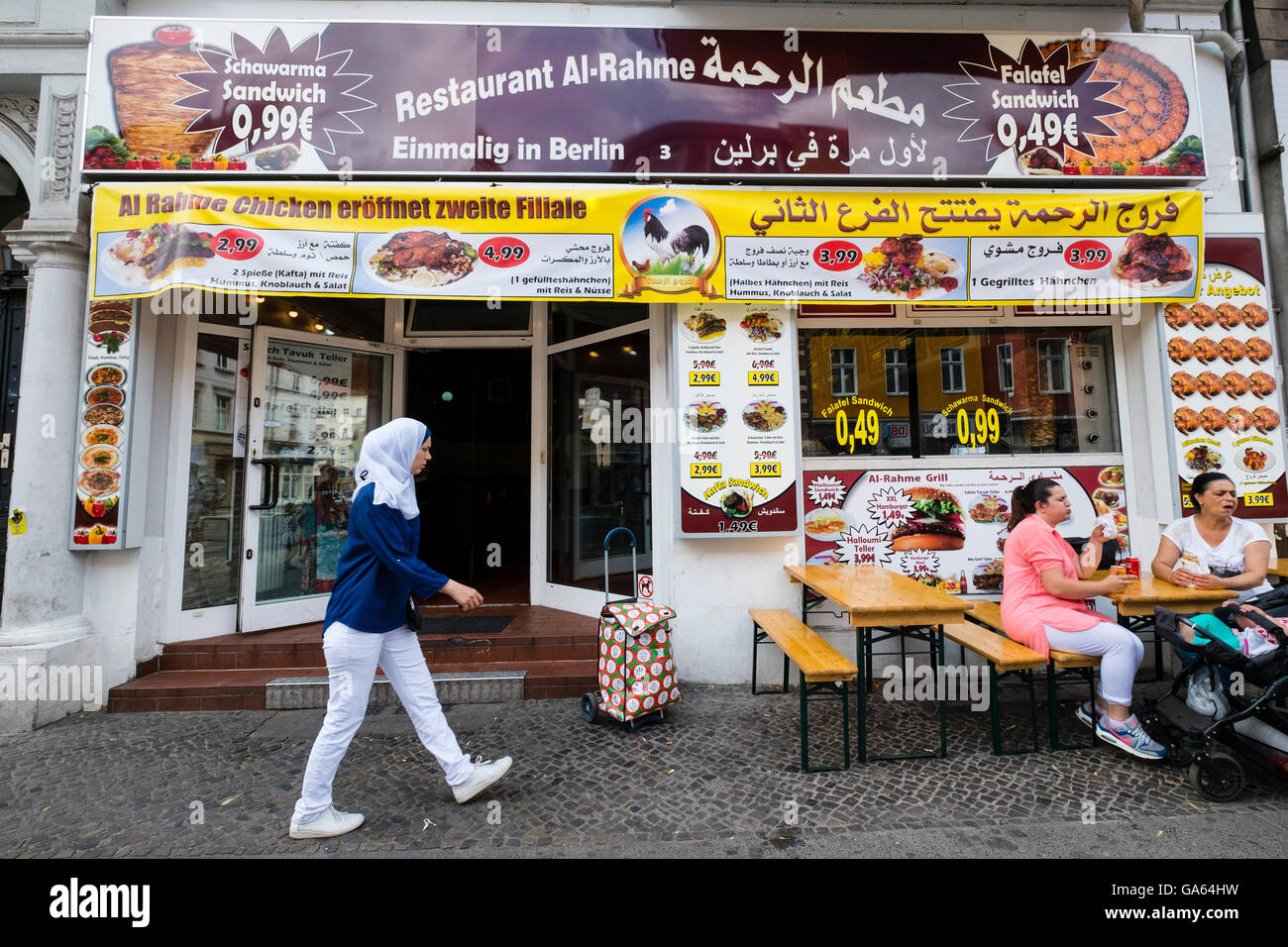 Orientalische Speisen Restaurant Karl-Marx-Straße in Hermannplatz Bezirk von Berlin in Deutschland Stockfoto
