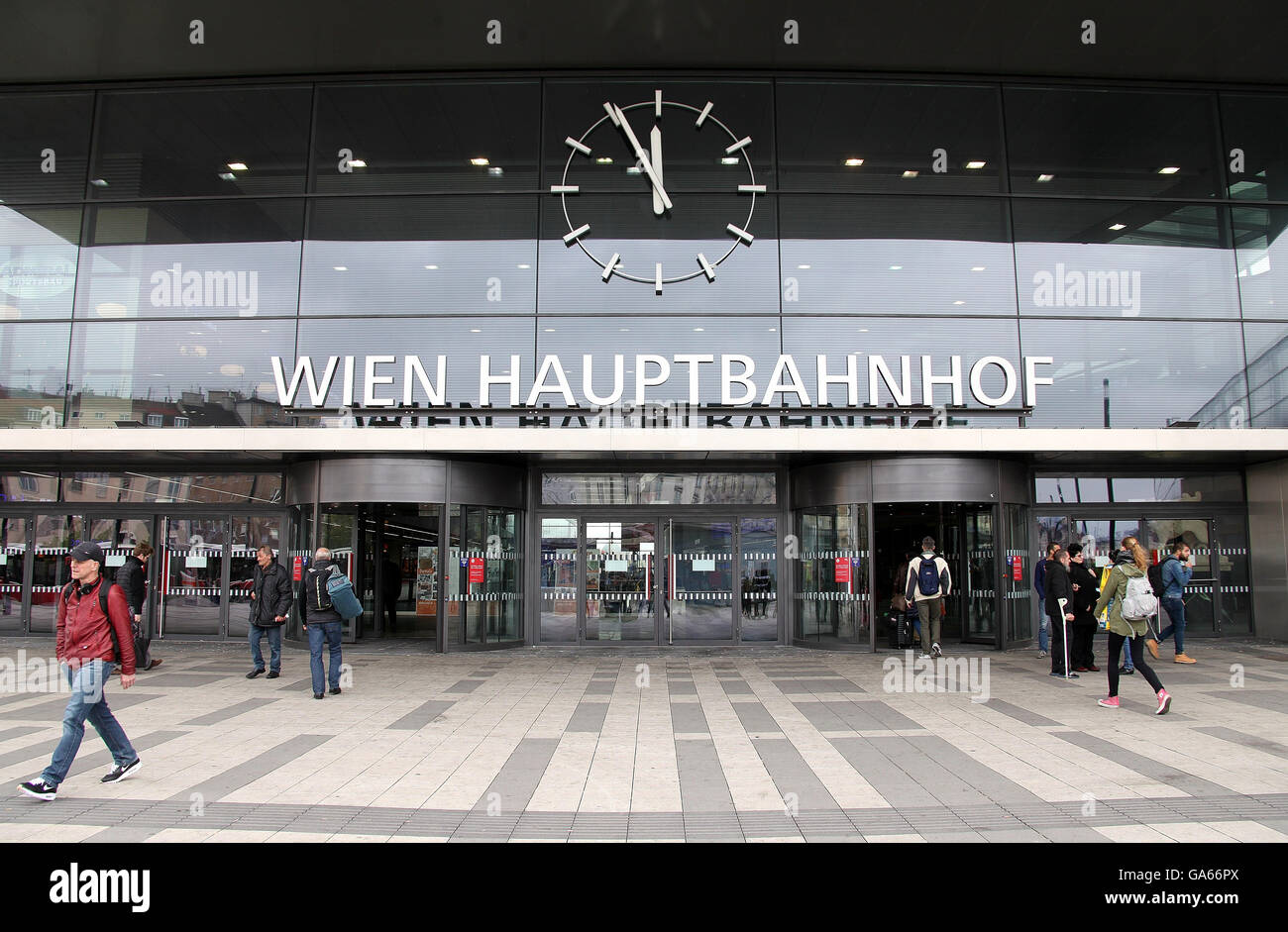Wien hauptbahnhof vienna hauptbahnhof vienna Fotos und Bildmaterial