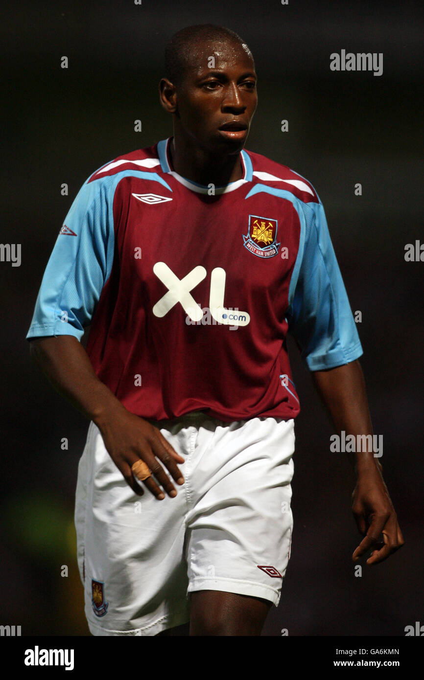 Fußball - freundlich - Norwich City / West Ham United - Carrow Road. Luis Boa Morte, West Ham United Stockfoto