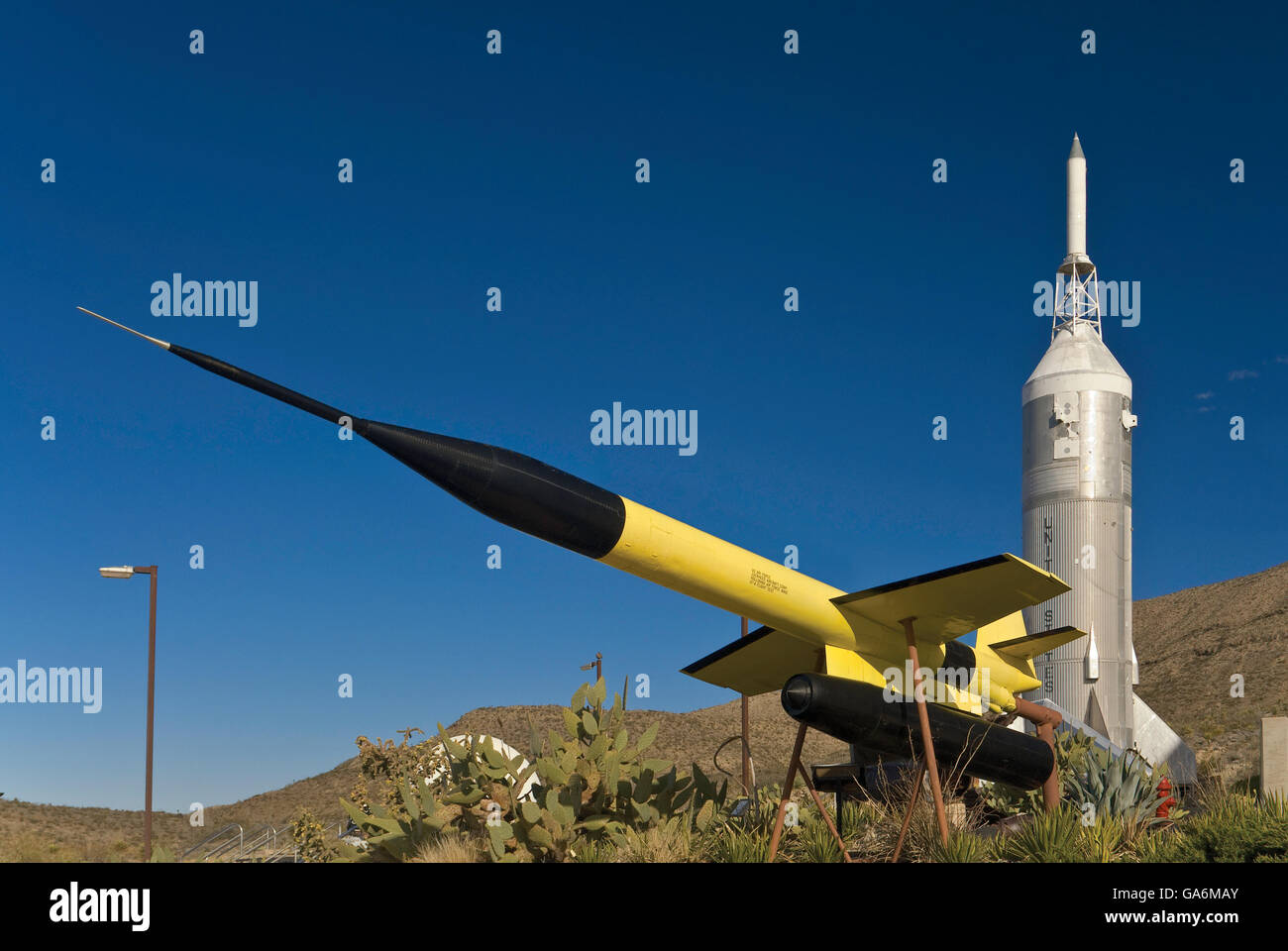 Lockheed X-7A und Little Joe II Raketen im Raum Geschichtsmuseum in Alamogordo, New Mexico, USA Stockfoto