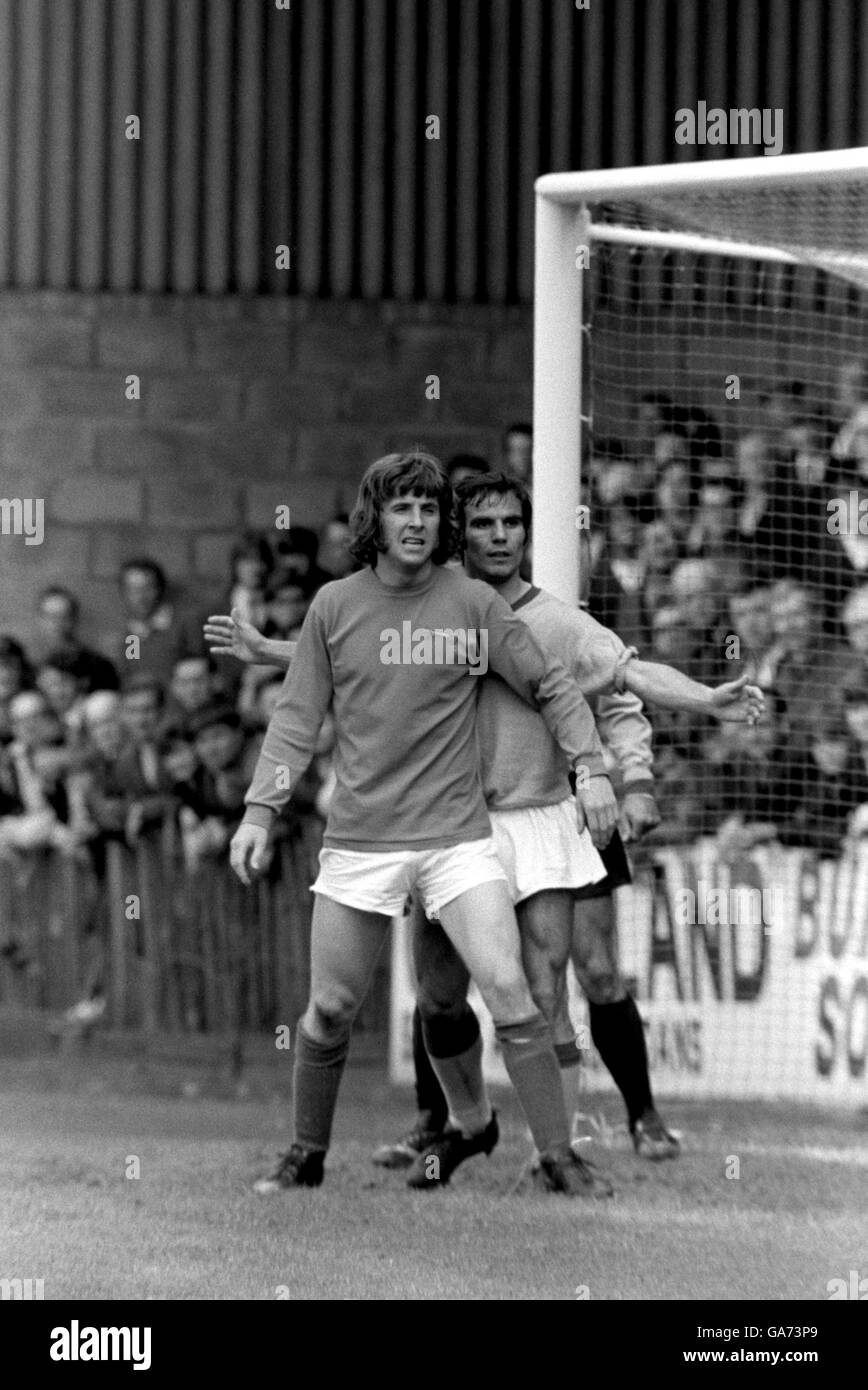 Fußball - Anglo-Italienischer Pokal - Gruppe 1 - Carlisle United / Catanzaro. Stan Bowles, Carlisle United (l) Stockfoto