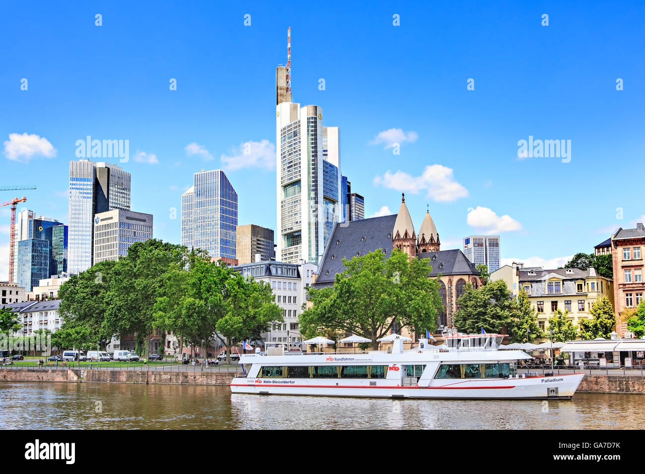 FRANKFURT am MAIN, Deutschland - ca. Juni 2016: Die Stadt Frankfurt am Main, Deutschland Stockfoto