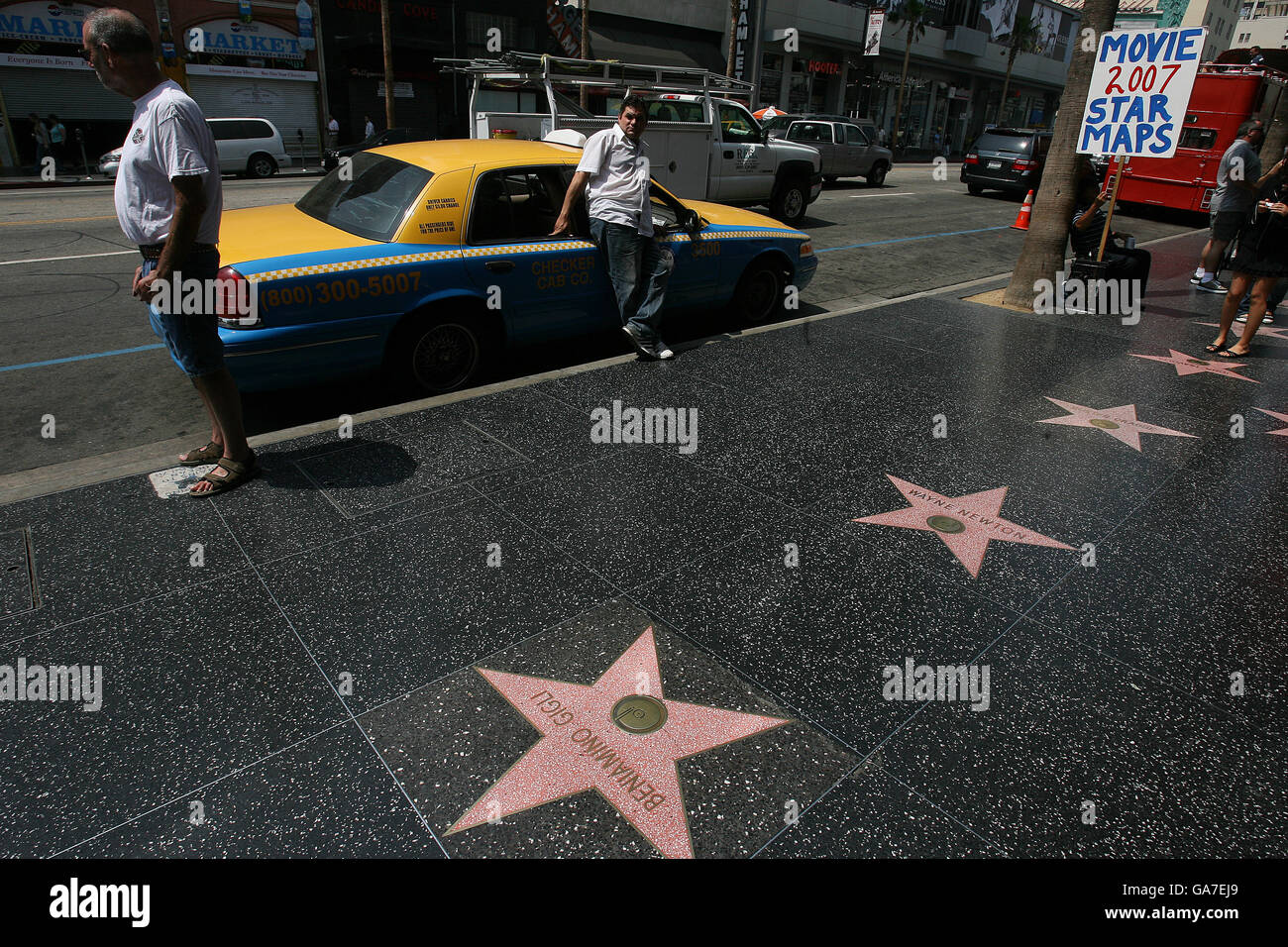 US-Aktien. Ein gelbes Taxi in Hollywood. Stockfoto