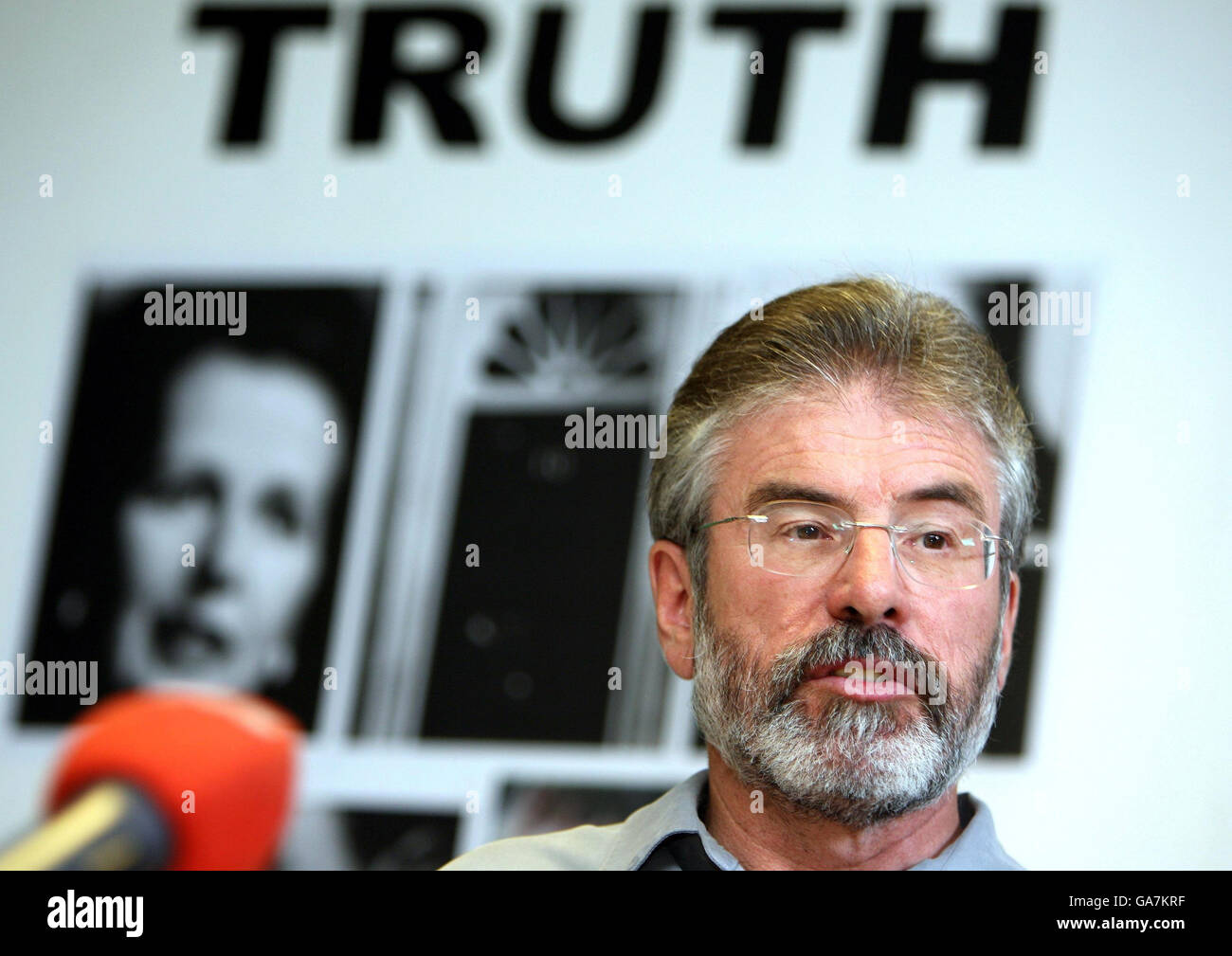 Gerry Adams fordert Wahrheits-Kommission Stockfoto